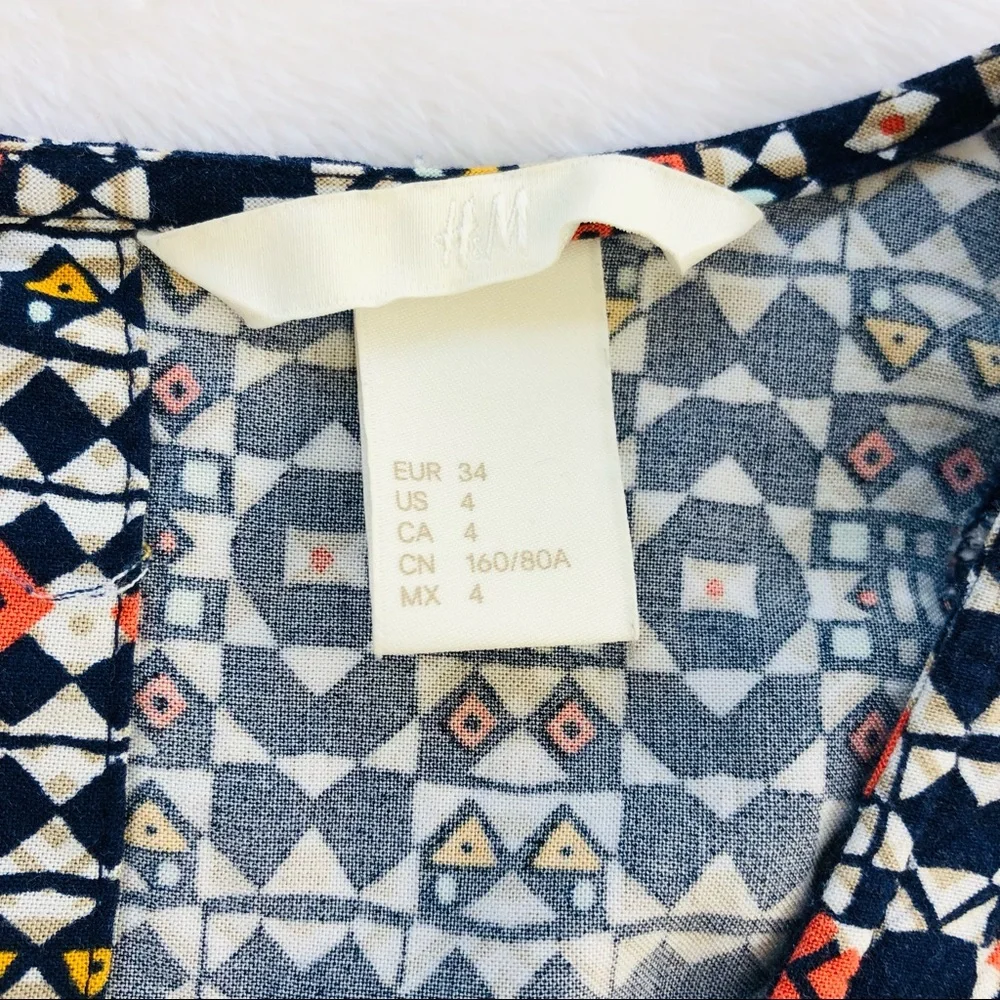 H&M, Geometric Design Sleeveless Dress, Size 4 - Picture 10 of 16